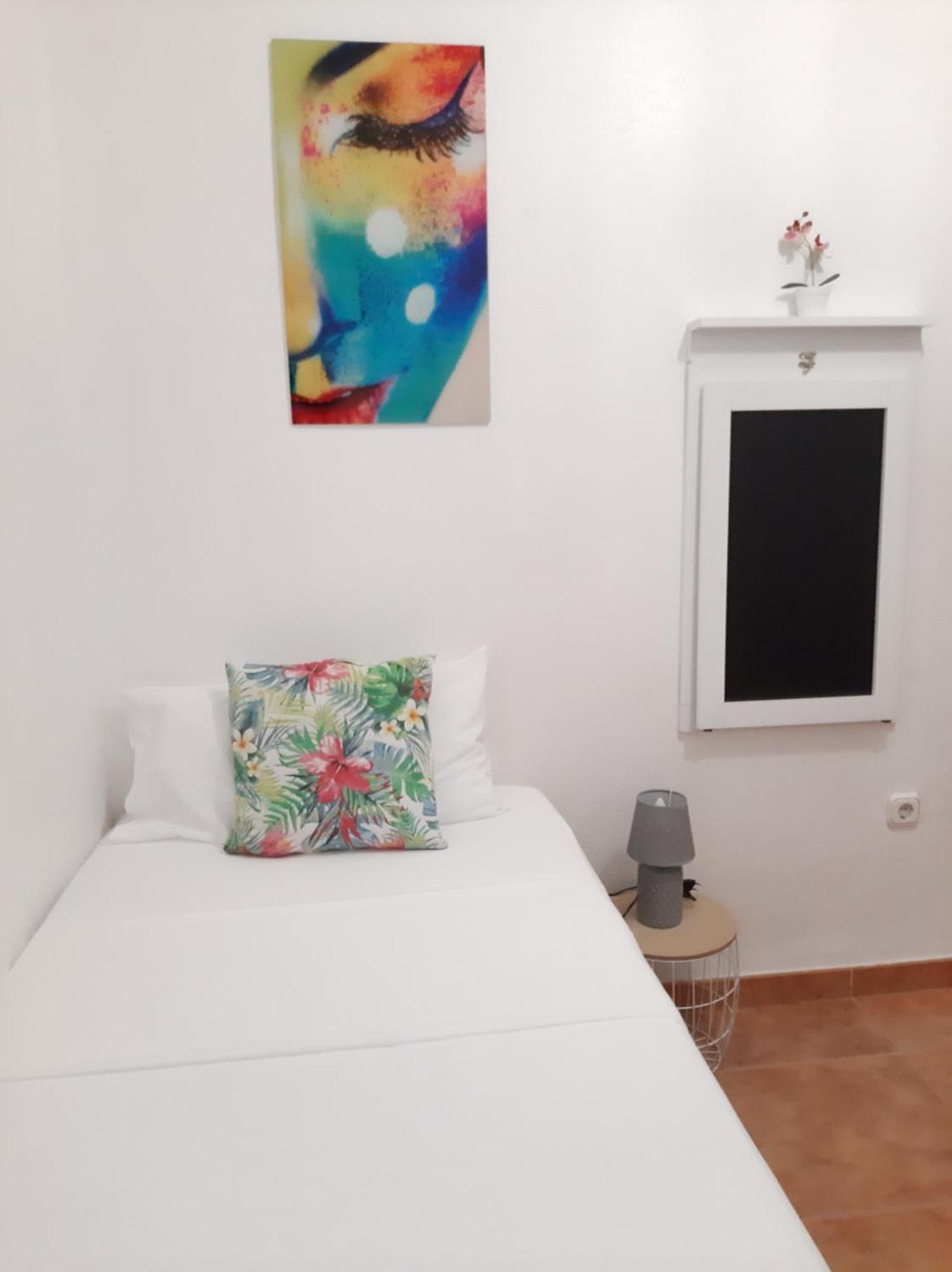 Habitacion Avilena Tropical En Aguadulce Almería Rom bilde