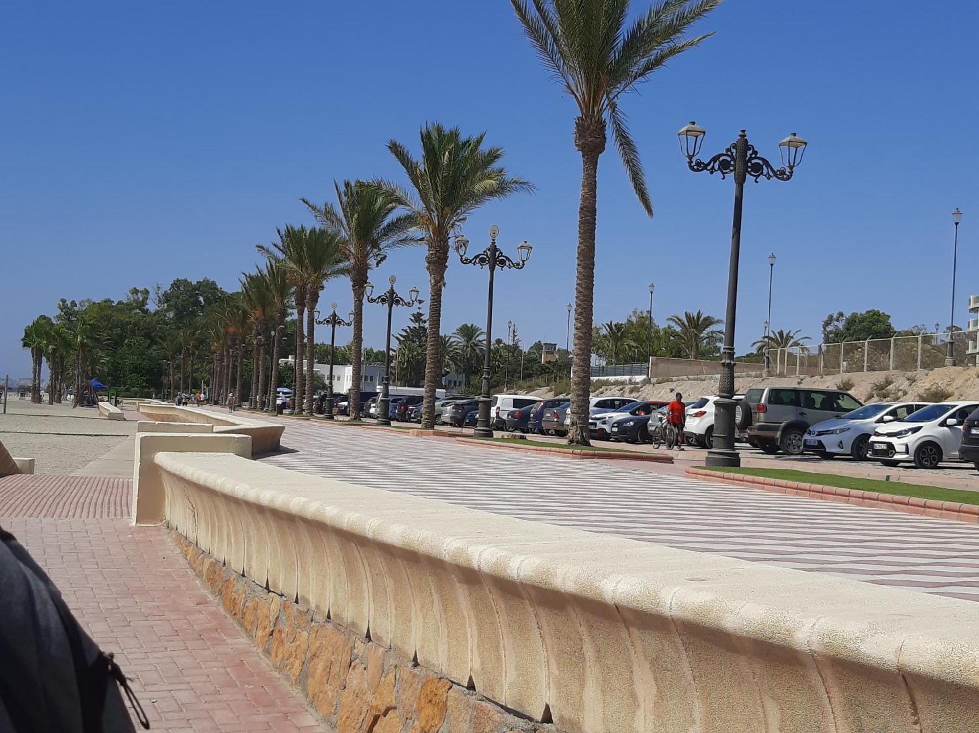 Habitacion Avilena Tropical En Aguadulce Almería Rom bilde